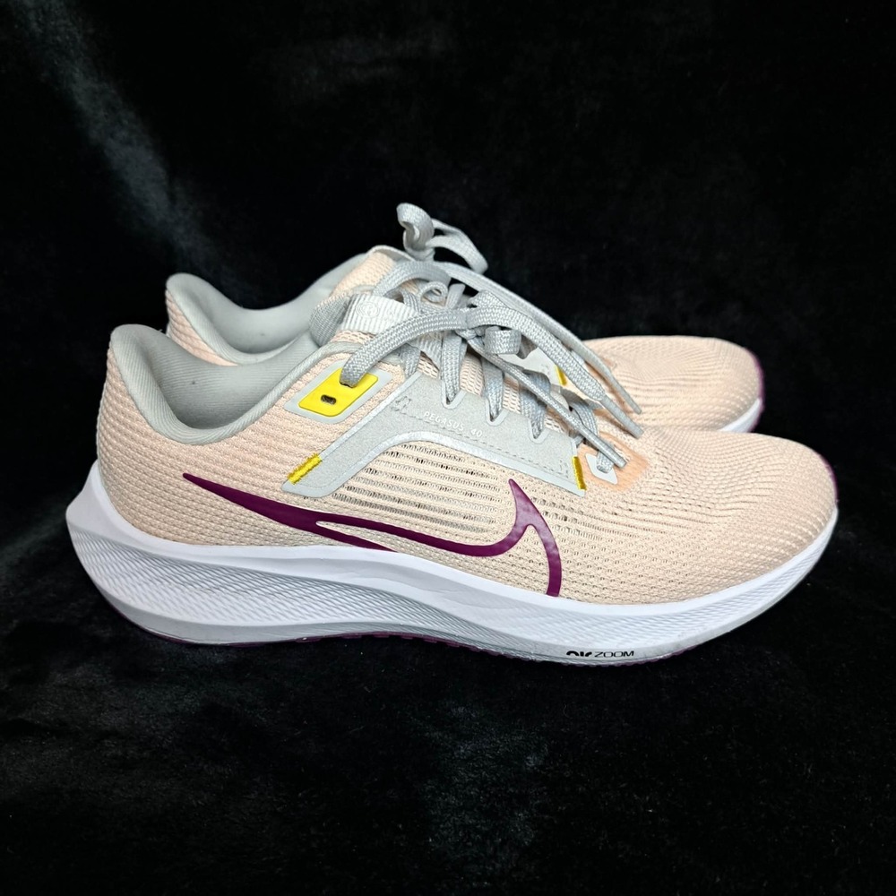 Nike Air Zoom Pegasus 40 Womens Size 8 Running Shoes Guava Ice Purple Sneakers
